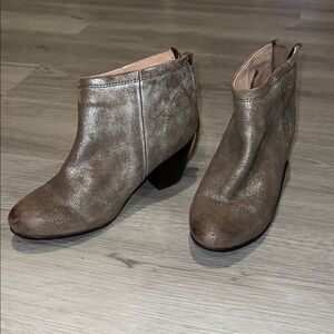 Seychelles Shimmering Taupe Ankle Boots